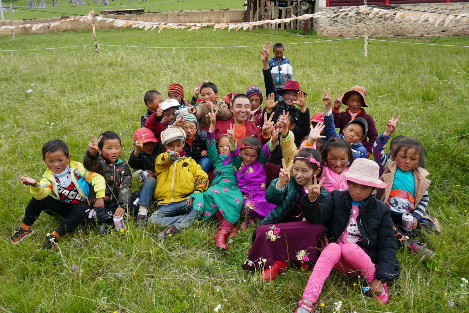 MK官方端网站登录入口-MK(中国)公益回顾丨家国同欢月同圆 温暖满载甘孜州(图14) MK官方端网站登录入口-MK(中国)公益回顾丨家国同欢月同圆 温暖满载甘孜州(图14)